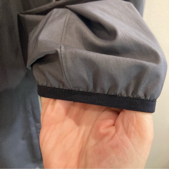 MEC Sz L Super Light Weight Outdoor Hiking Layering Rain Windbreaker Reflectors - Picture 5 of 15